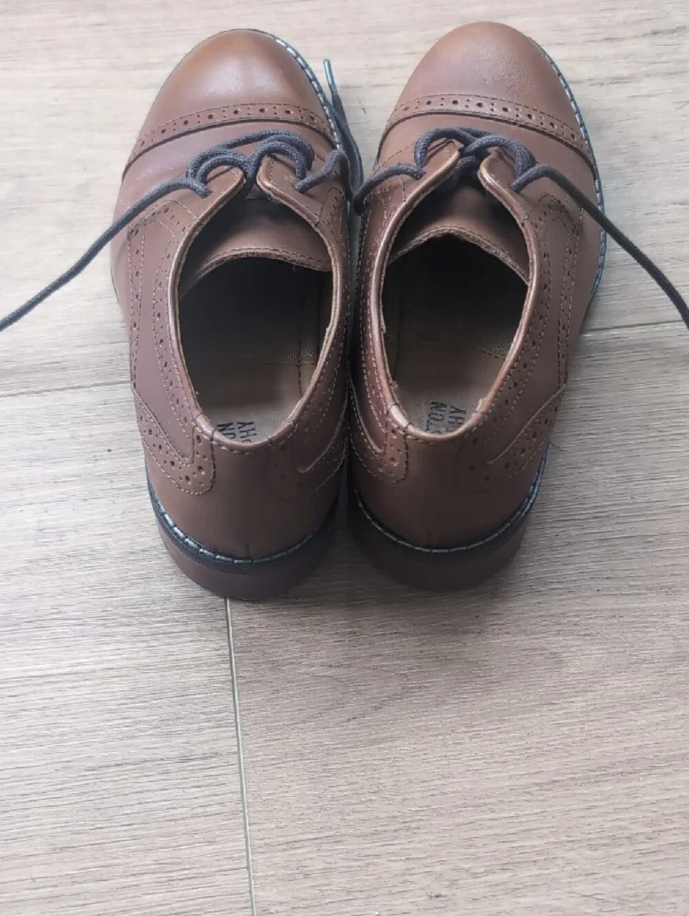Johnston & Murphy leather wingtip